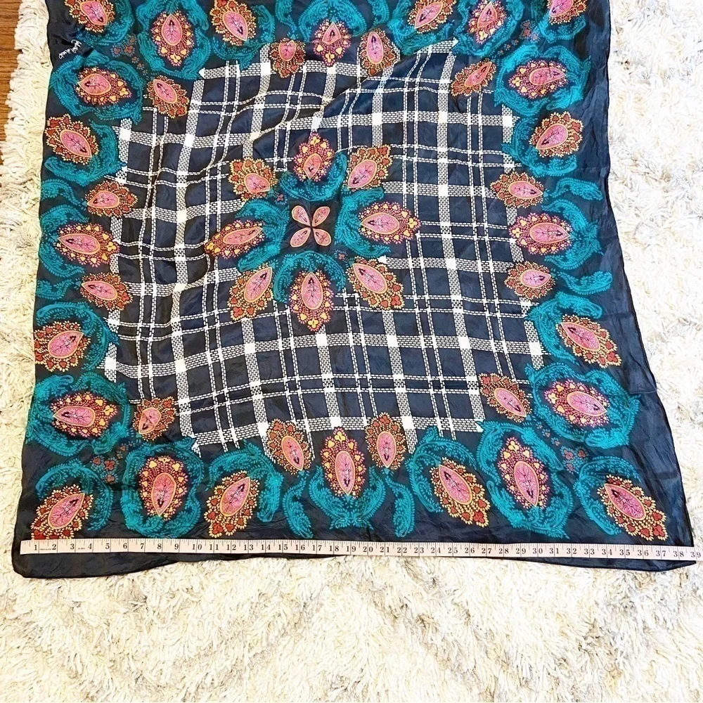 Diane Von Furstenberg | 100% Silk Paisley Scarf one Size